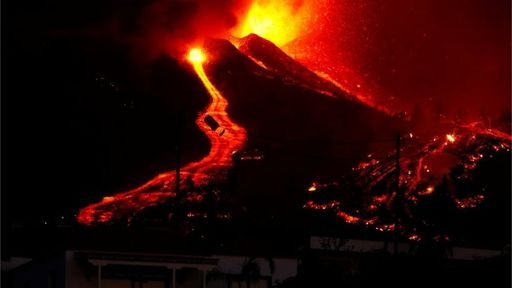 Vulcão que pode causar tsunami no Brasil, entrou em erupção