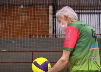 Idoso de 96 anos que pratica vôlei, diz que ‘esporte é vida’