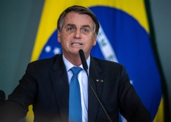 O presidente Jair Bolsonaro concede entrevista ao Pânico; assista agora