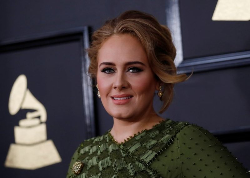 A música ‘Easy on me’, de Adele, bateu recorde na história do Spotify