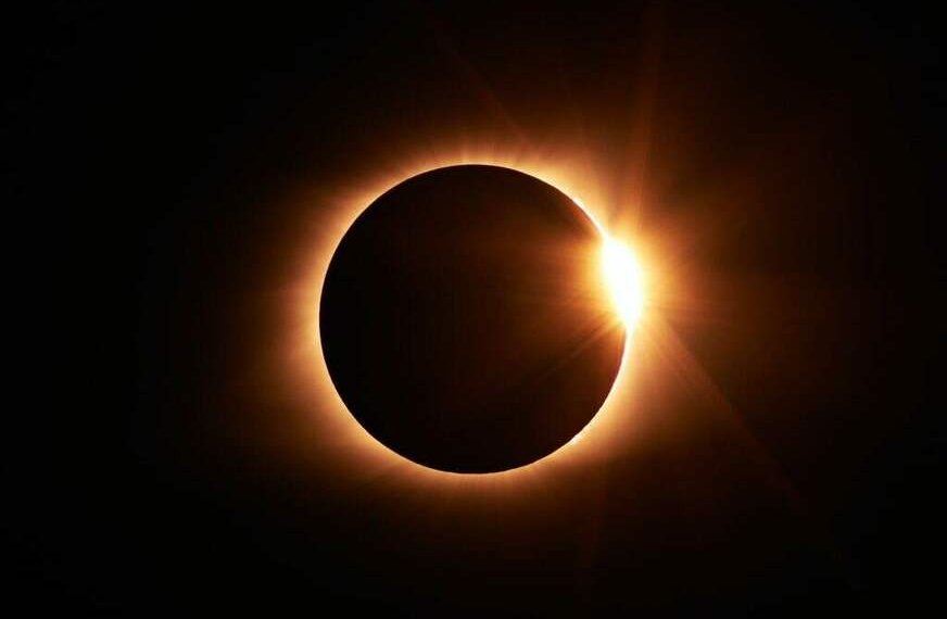Maior eclipse lunar dos últimos 580 anos acontece hoje