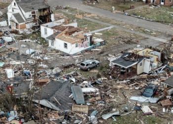 Seis pessoas morrem em armazém da Amazon atingido por tornado nos EUA