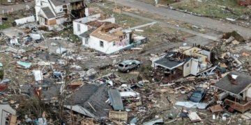 Seis pessoas morrem em armazém da Amazon atingido por tornado nos EUA