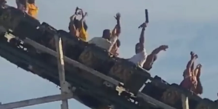 Trava de montanha-russa se solta no Hopi Hari