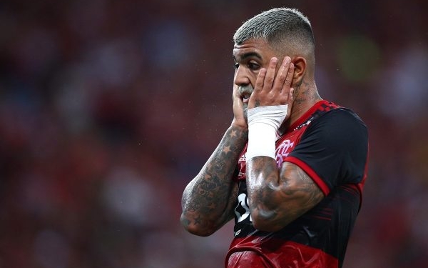 Jogador Gabigol do Flamengo surpreende ao postar foto no Ninho seis dias antes de apresentação e manda mensagem