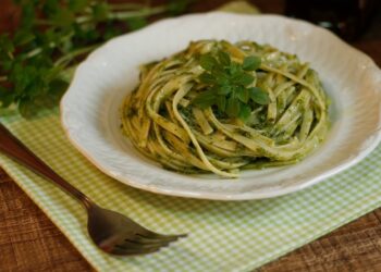 Macarronada ao molho Pesto