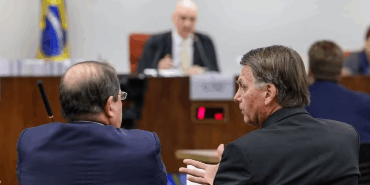 Processos contra Jair Bolsonaro: entenda as acusações no Brasil e nos EUA