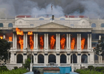 Nepal mergulhou no caos, em chamas o primeiro ministro Jhala Nath Khanal precisou fugir e renunciar seu posto.