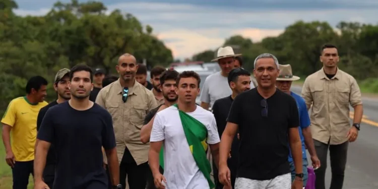 Acorda Brasil: A Marcha de Nikolas Ferreira Contra Injustiças e Prisões Políticas