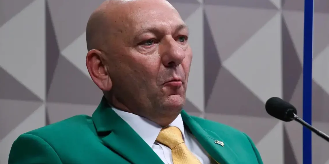 Luciano Hang processa Tuca Andrada por suposta comemoração de vandalismo na Havan; empresário pede R$ 50 mil