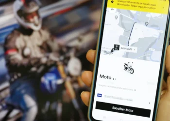 Alexandre de Moraes suspende regras para motoboys de aplicativo em SP; Prefeitura reage com críticas à decisão do STF