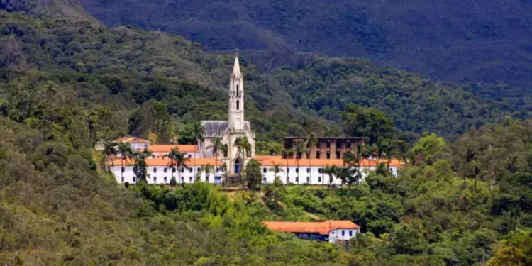 Catas Altas: O Município Mineiro com Maior PIB Per Capita do Brasil que Recebe Milhões em Royalties da Mineração e Luta Contra a Vulnerabilidade Social