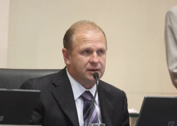 Esquerda em SC busca nome de centro para 2026 e abre caminho para petista ao Senado