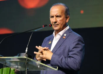 Jorginho Mello Garante: Caroline de Toni Fica no PL e Pode Ser Candidata ao Senado em SC