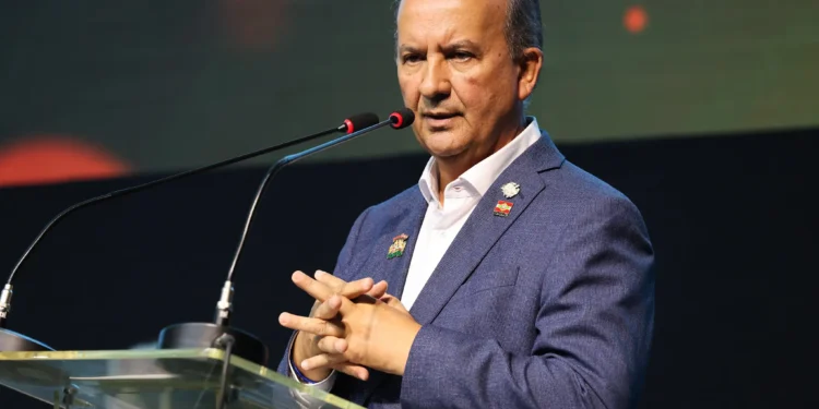 Jorginho Mello Garante: Caroline de Toni Fica no PL e Pode Ser Candidata ao Senado em SC