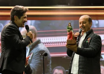 Feriado de Santa Catarina em Novembro: Jorginho Mello enfrenta forte resistência do setor produtivo e alegações de ilegalidade