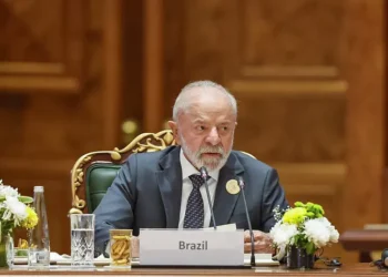 Lula na Índia: Presidente defende regulação global da Inteligência Artificial na ONU e alerta sobre riscos à democracia