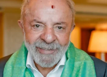 Lula critica redes sociais em TV indiana, alerta para “mundo nervoso” e defende regulação de IA