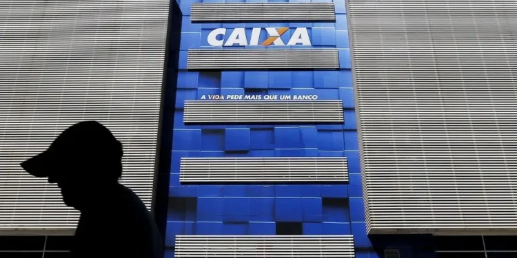 Ex-gerente da Caixa é alvo de operação da PF por desviar R$ 1 milhão em peculato, investigado usava cargo contra idosos