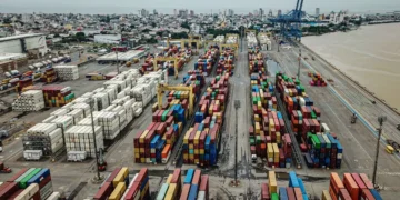 Agronegócio Lidera Vendas Externas de SC, Mas Exportações Gerais Caem 4,1% em 2026 com Impacto dos EUA