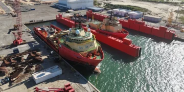 Navegantes: Gigante Naval de R$ 2,2 Bilhões Impulsiona Logística de Petróleo e Gás no Brasil com Navios Híbridos