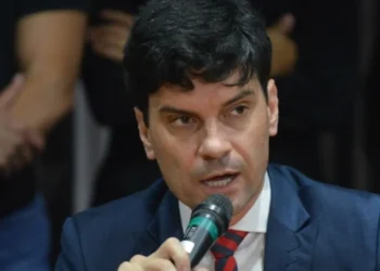 Ex-Delegado-Geral de SC, Ulisses Gabriel, é investigado pelo MP em caso do cão Orelha; entenda as acusações