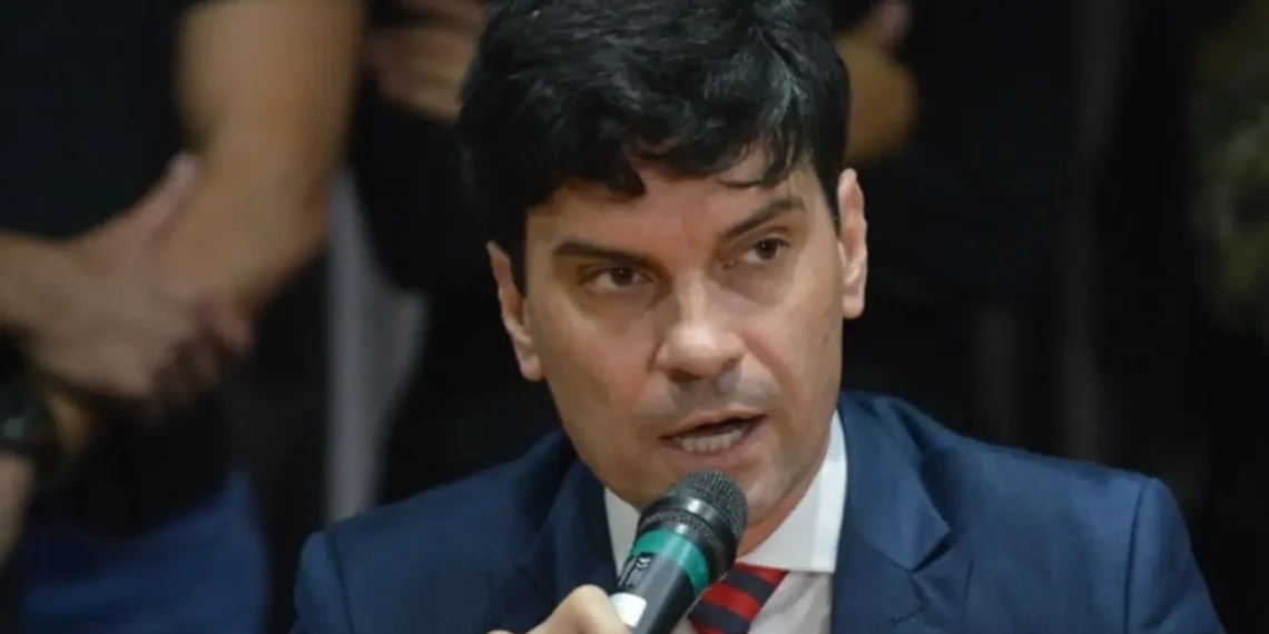 MP de SC Investiga Ex-Delegado-Geral Ulisses Gabriel por Abuso de Autoridade no Caso do Cão Orelha