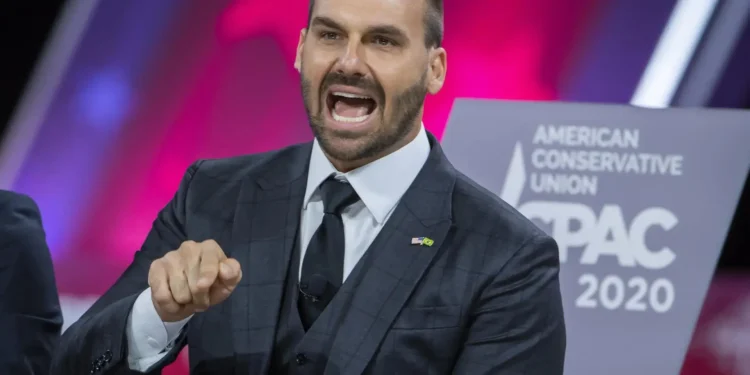 Eduardo Bolsonaro: EUA podem não reconhecer eleições no Brasil; Departamento de Estado dos EUA se manifesta sobre “sérias preocupações”