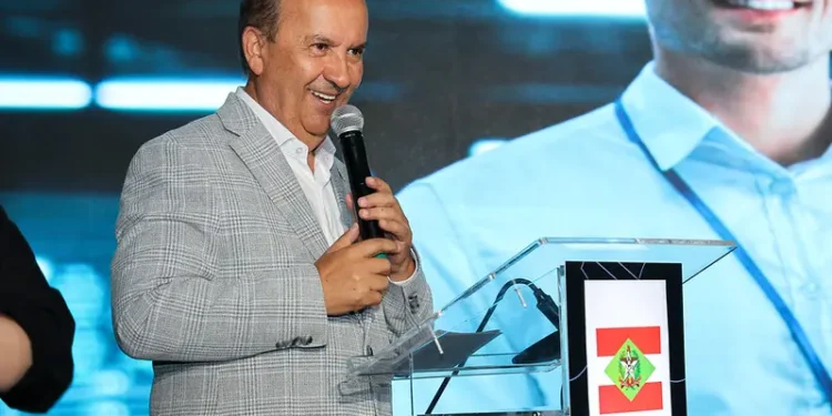 Santa Catarina: Novo Mapa Político Revela Alianças Surpresa e Reviravoltas para Eleições 2026