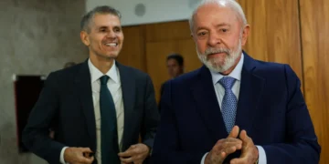 Lula Investe R$ 21 Milhões em Redes Sociais Criticadas por Ele, Foco em Estados Estratégicos para Reeleição