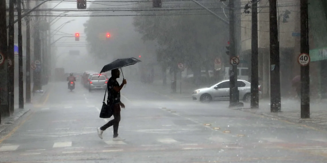 Santa Catarina Dobra Orçamento para Prevenção ao El Niño: Defesa Civil Recebe R$ 330 Milhões para Enfrentar Chuvas Intensas