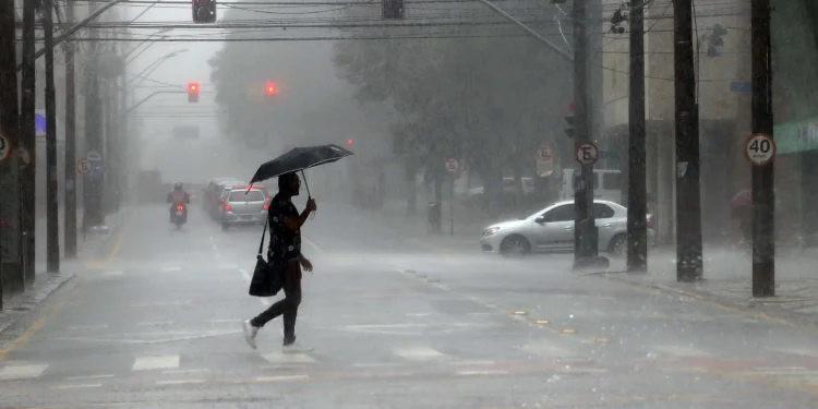 Santa Catarina Dobra Orçamento para Prevenção ao El Niño: Defesa Civil Recebe R$ 330 Milhões para Enfrentar Chuvas Intensas