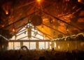 Fim de uma era: o icônico Templo da música eletrônica Warung Beach Club encerra atividades em SC após 20 anos