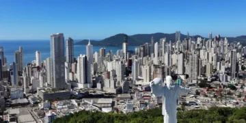 Balneário Camboriú Brilha com Design Italiano: Conheça os Luxuosos Empreendimentos Pininfarina que Encantam Investidores
