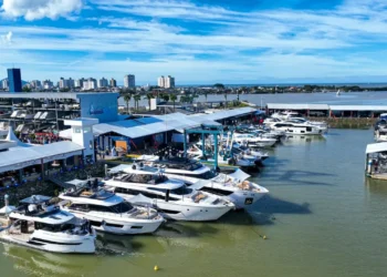 Itajaí Lidera Exportação de Barcos no Brasil em 2026: Cidade Navega Rumo ao Topo Náutico com Evento Gigante e Economia do Mar em Alta