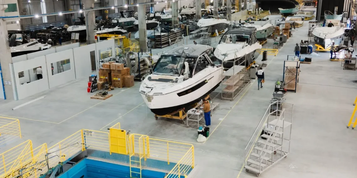 Fibrafort: Gigante Latino-Americana de Barcos Acelera Produção com Expansão Histórica em Santa Catarina
