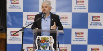 Blumenau Rompe Contratos Milionários de Segurança Escolar Após Investigação de Corrupção e Cria Nova Pasta para Proteção Direta