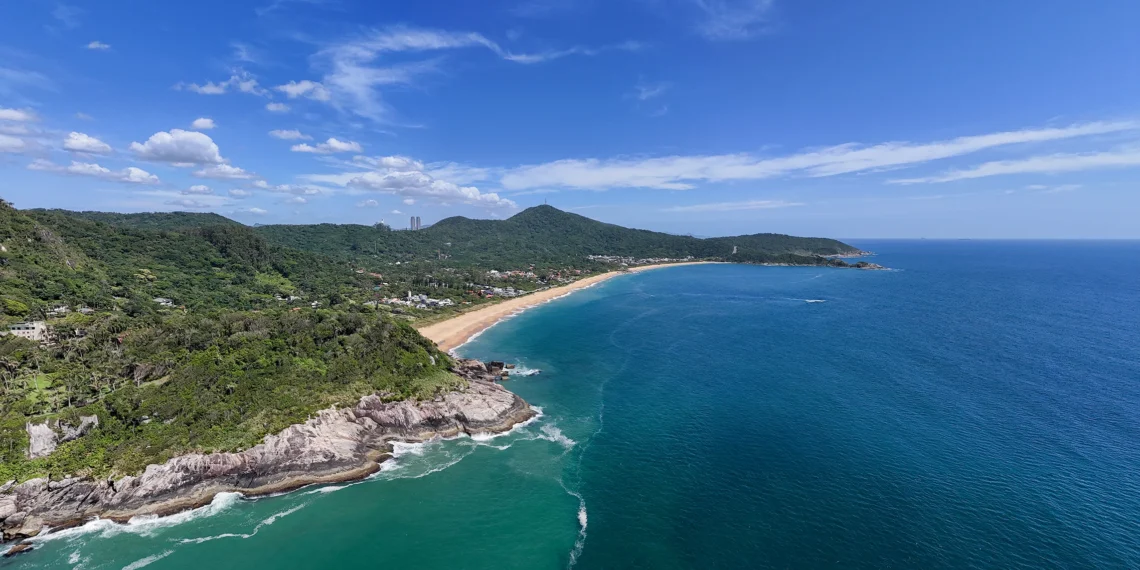 Balneário Camboriú: A Nova Joia da Costa Brasileira que Já é Comparada aos Hamptons de Nova York
