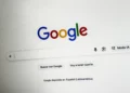 Justiça Europeia Confirma Multa Bilionária ao Google por Abuso no Android: O Fim de Uma Saga Jurídica de 10 Anos