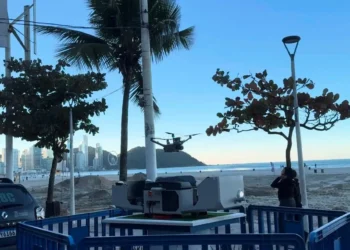 Balneário Camboriú Revoluciona Segurança: Drone Inteligente Monitora Orla em Tempo Real e Gratuitamente