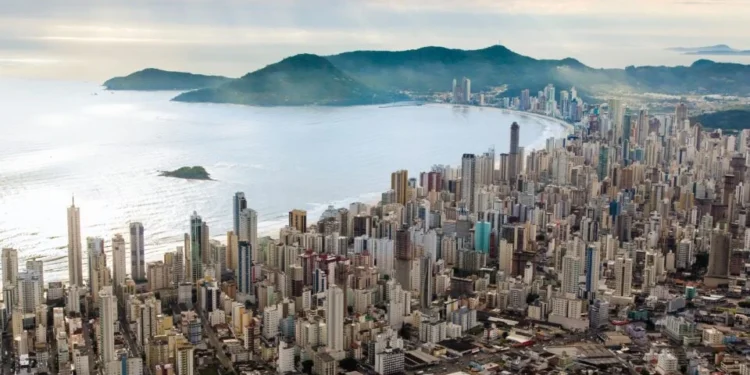 Balneário Camboriú Reduz ITBI para 1% e Mira Holding e Reorganização Patrimonial: Saiba o Que Muda