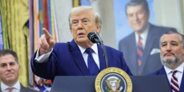 Trump Ameaça Europa com Tarifas Massivas Após Multa Bilionária ao Google; UE Paga Caro por Violação Digital