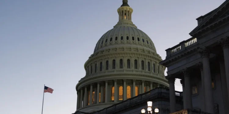 Deputados dos EUA pedem a Trump que intervenha contra regulação de big techs no Brasil, citando risco a empresas americanas