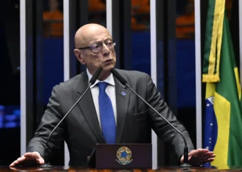 Oposição no Senado Pede Urgência para Derrubar Decreto de Lula que Regulamenta Big Techs e Gera Polêmica