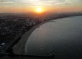 Balneário Piçarras Desbanca Vizinhas Famosas e Lidera Busca por Imóveis de Luxo em SC