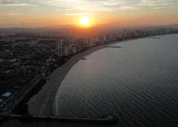 Balneário Piçarras Desbanca Vizinhas Famosas e Lidera Busca por Imóveis de Luxo em SC