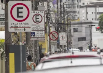 Florianópolis Revoga Concessão da Zona Azul: O Que Muda Para Motoristas e o Futuro do Estacionamento Rotativo?