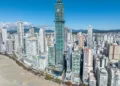FG Empreendimentos Bate Recorde: 16 Obras Simultâneas no Litoral de SC, Incluindo o Futuro Prédio Residencial Mais Alto do Mundo