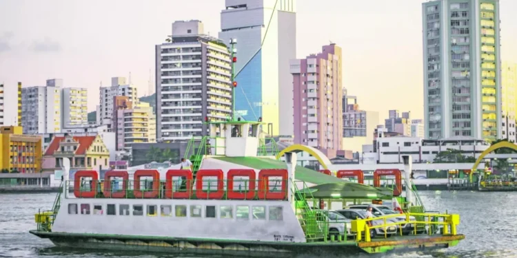 Passe Livre Ferry-Boat Itajaí-Navegantes Garantido: Governo de SC Anuncia Subsídio Histórico para Trabalhadores e Estudantes até 2027