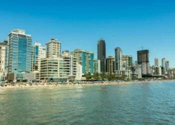 Itapema: Casas Populares a Partir de R$ 80 em Cidade com M² Mais Caro do Brasil | Inscrições Abertas